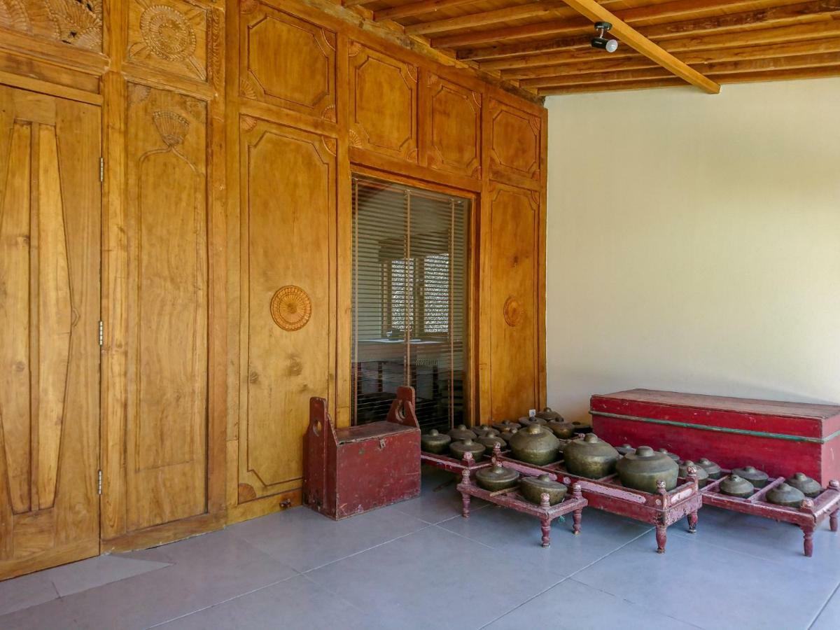 Red Gong Hotel Canggu  Exterior photo